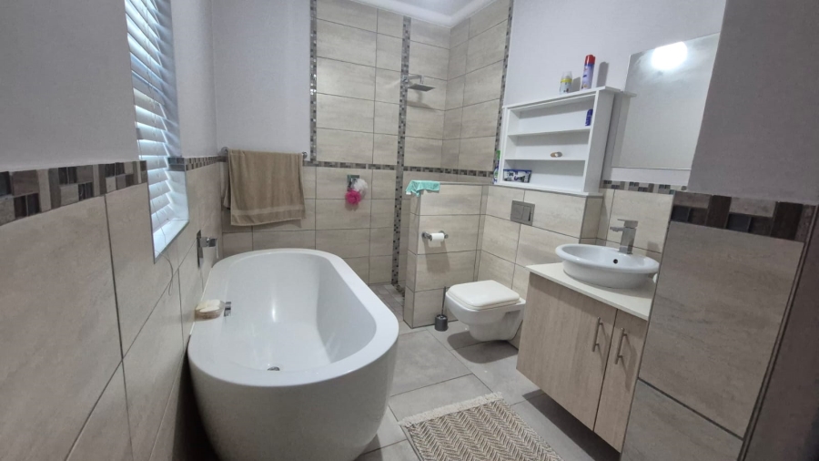 To Let 3 Bedroom Property for Rent in Seemeeu Park Western Cape